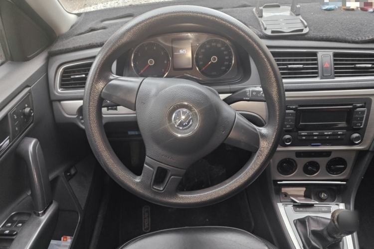 Used Volkswagen Lavida 2013 1.6L Manual Comfort Edition
