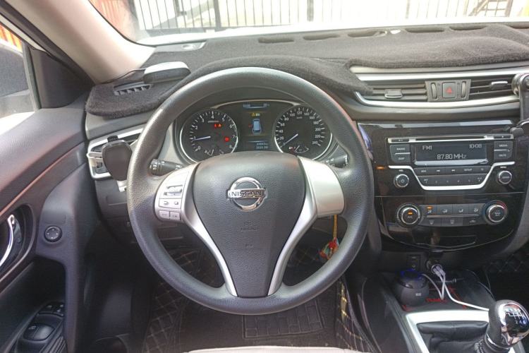 Used Nissan X-Trail 2014 2.0L Manual Fashion Edition 2WD
