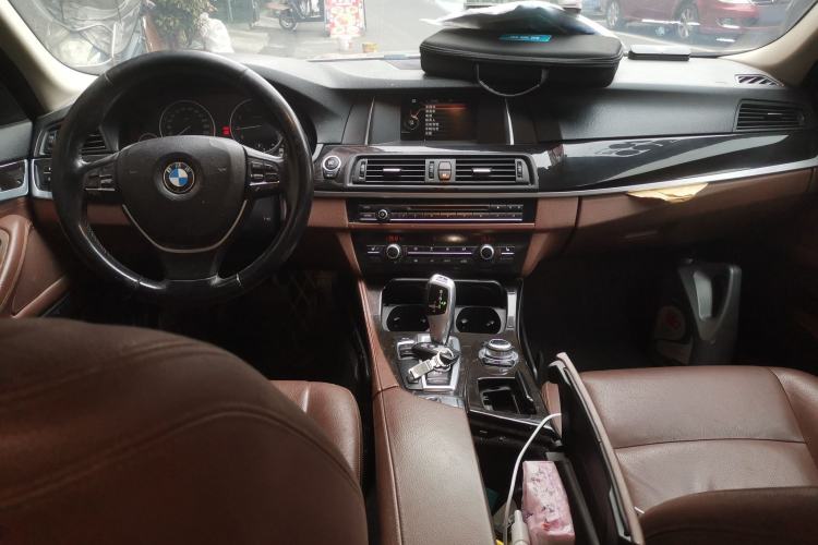 Used BMW 5 Series 2017 525Li Leading Model Center Console