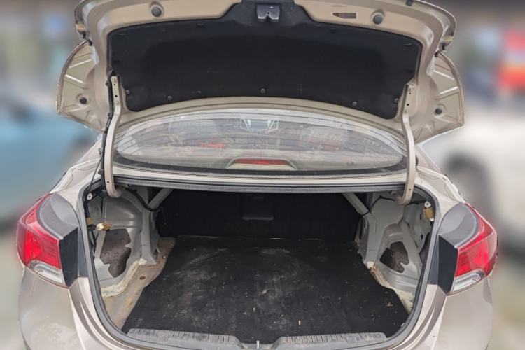 Used Hyundai Elantra (5th Generation / Langdong) 2015 1.6L Automatic Luxury Model