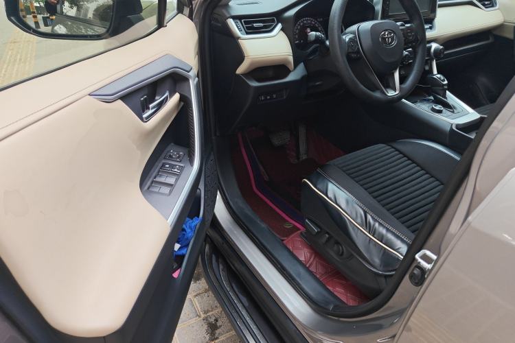 Used Toyota RAV4 2020 2.0L CVT Four-Wheel Drive Prestige Edition Driver Seat