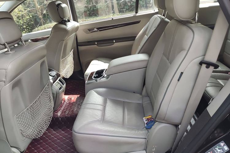 Used Mercedes-Benz R-Class 2010 R 350 L 4MATIC Left Rear Seat