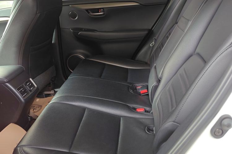 Used Lexus NX 2018 200 Front-Wheel-Drive X-Trail Version China V Standard Left Rear Seat