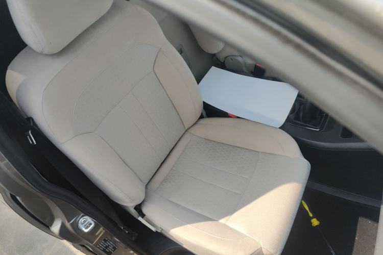 Used FORTHING Lingzhi 2023 M5L 1.6L Base Model 5 Seats
