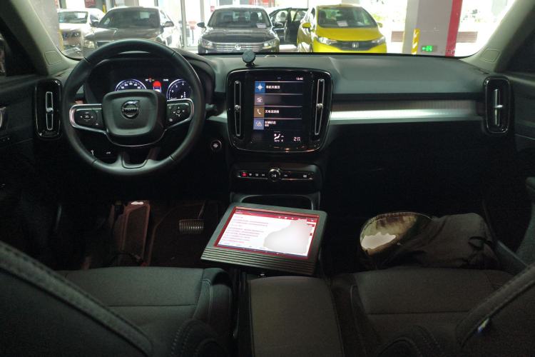 Used Volvo XC40 2022 T4 Four-Wheel Drive Smart & Stylish Edition