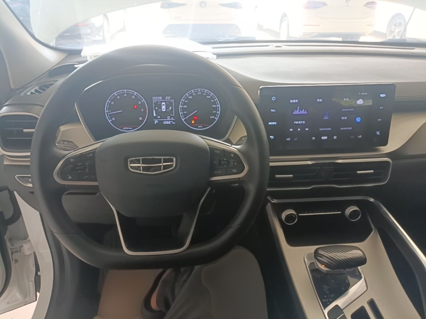 Geely Auto Coolray 2024 1.5T DCT Longteng Edition — снимка 12