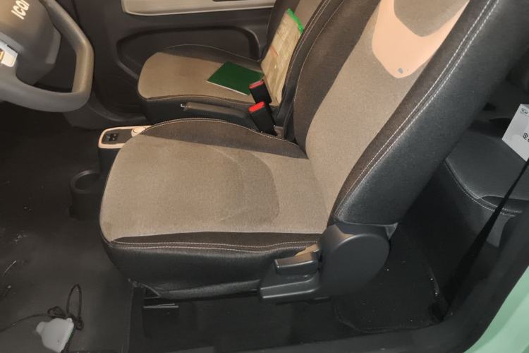 Used Chery QQ Ice Cream 2022 170km Sundae Phosphate Lithium-Ion