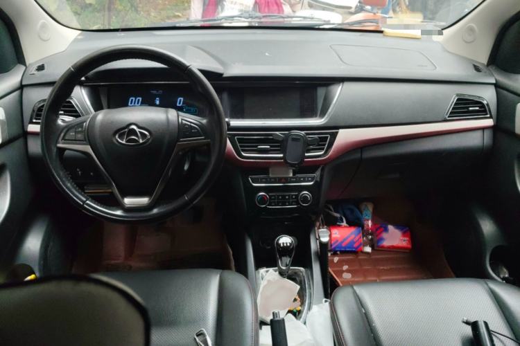 Used CHANGAN KAICHENG Oushang A600 2016 1.5L Manual Luxury 7-Seater
