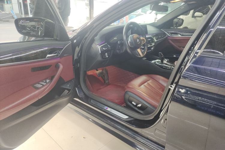 Used BMW 5 Series 2019 Facelifted 530Li Leading Edition M Sport Package
