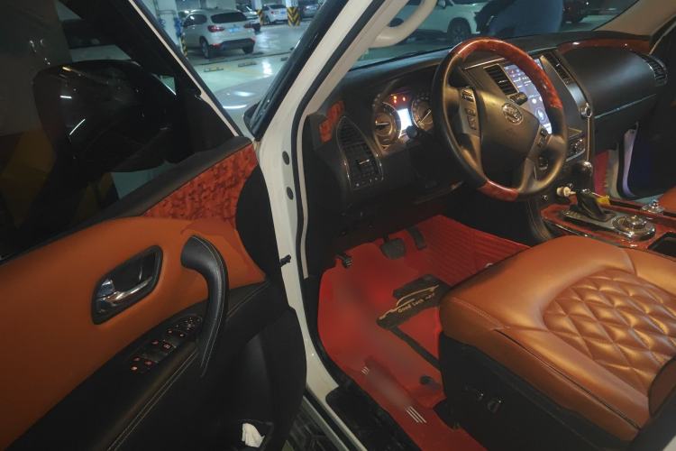 Used Nissan Patrol 2018 4.0L LinkedIn Edition Driver Seat