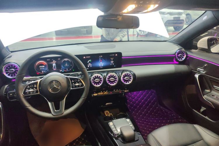 Used Mercedes-Benz A-Class 2022 Second Facelift A 200 L Sport Sedan Fashion Version
