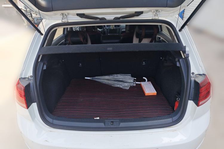 Used Volkswagen Golf 2018 230TSI Automatic Comfort Model
