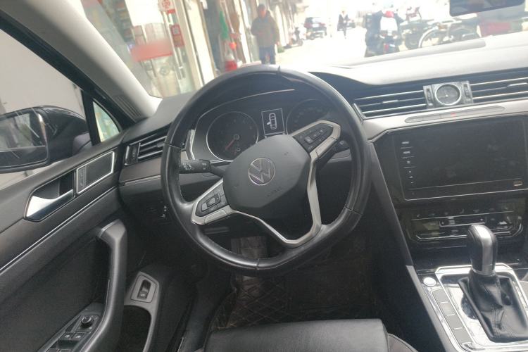 Used Volkswagen Magotan 2020 330TSI DSG Leading Model
