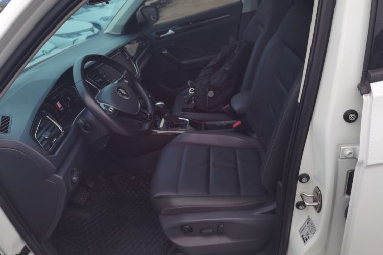 Used Volkswagen T-ROC 2022 280TSI DSG Two-Wheel Drive Elite PLUS Left Front Seat