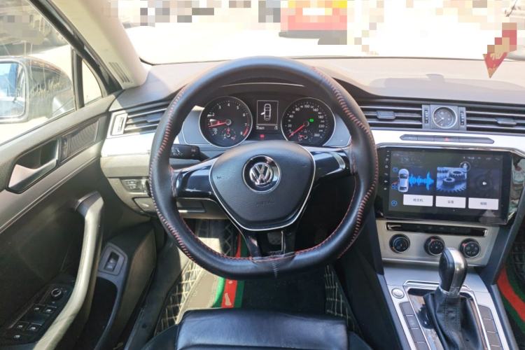Used Volkswagen Magotan 2018 280TSI DSG Comfort Model Steering Wheel
