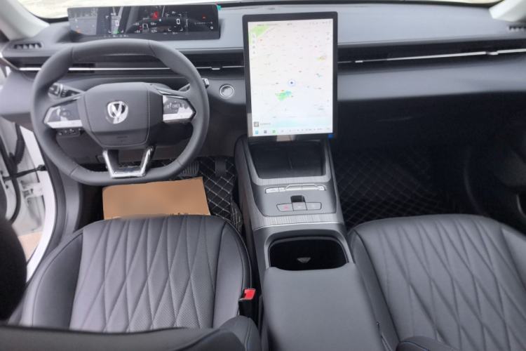 Used CHANGAN Eado PHEV 2025 Smart New Blue Whale 145KM Battleship Edition Center Console