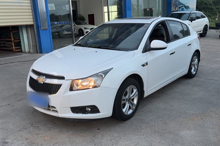 Used Chevrolet Cruze 2015 Hatchback 1.6L Automatic Comfort Edition