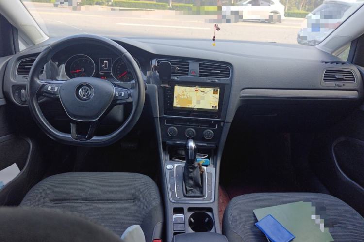 Used Volkswagen Golf 2020 Zhiai Edition 280TSI DSG Comfort Model Center Console