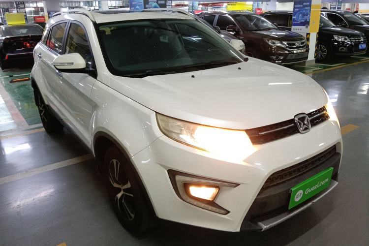 Used JMC Yusheng S330 2016 1.5L GTDi Automatic Two-Wheel Drive Prestige Edition Front Right 45 Deg