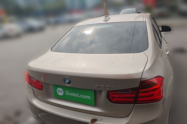 Used BMW 3 Series 2013 320i Sport Design Package
