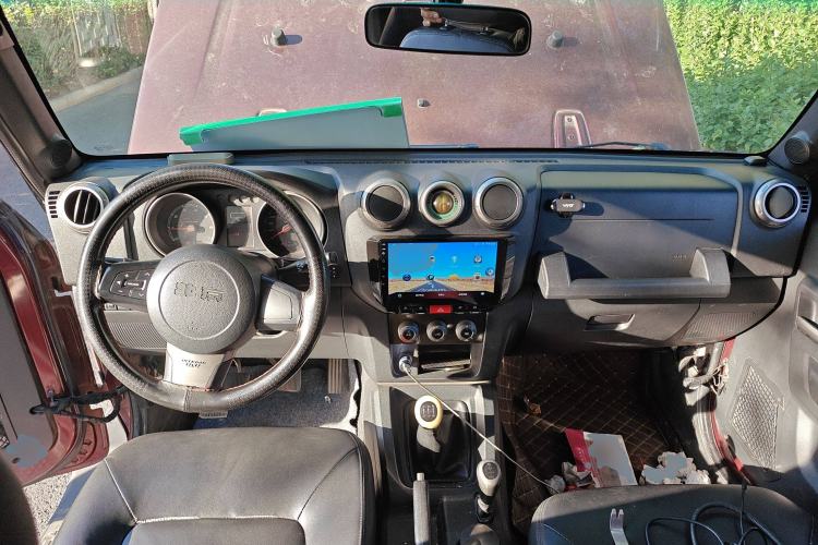 Used BAIC Off-Road BJ40 2014 2.4L Manual Cross-Country Edition
