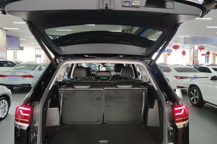 Used Volkswagen Teramont 2023 530 V6 Four-Wheel Drive Prestige Luxury Edition Trunk