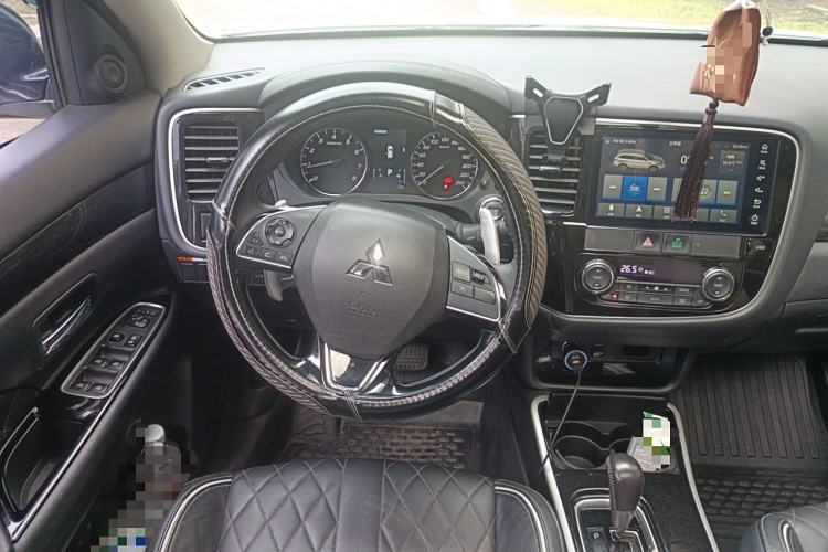 Used Mitsubishi Outlander 2020 2.4L 4x4 Zhi Xiang Edition 7-Seater
