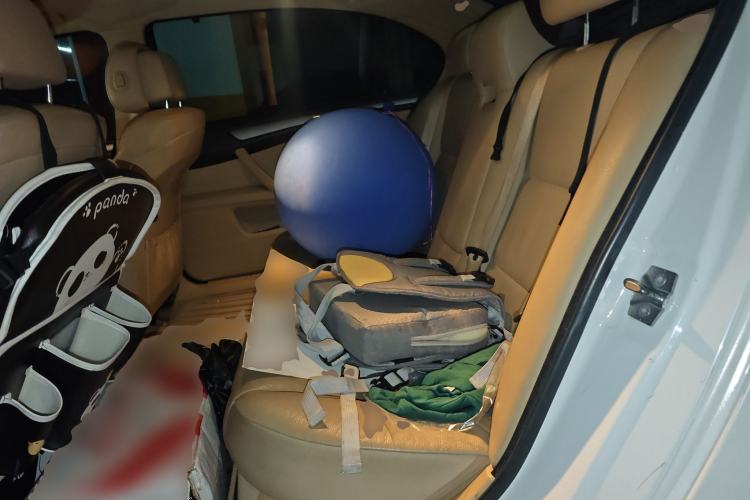 Used BMW 5 Series 2009 520Li Leading Model
