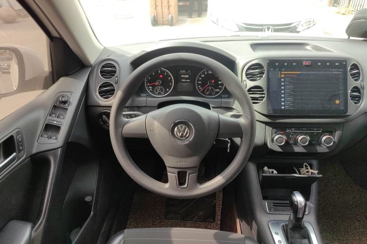 Used Volkswagen Tiguan L 2015 1.8TSI Automatic Two-Wheel Drive Trend Edition
