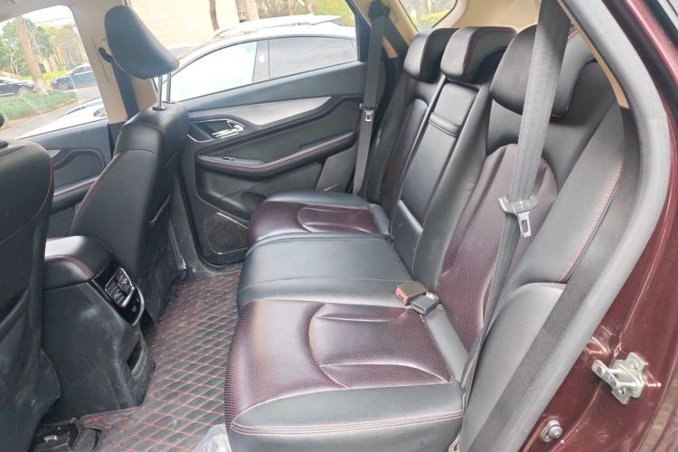 Used Baojun 560 2015 1.8L manual luxury version