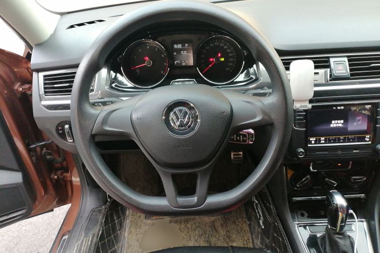 Used Volkswagen C-TREK 2017 1.6L Automatic Comfort Model Steering Wheel