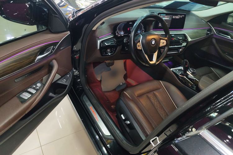 Used BMW 5 Series New Energy 2022 Second Facelift 535Le Luxury Package Driver Seat