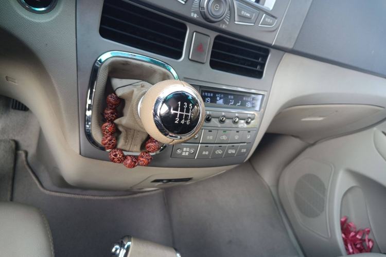 Used BYD M6 2013 2.4L Manual Luxury Model
