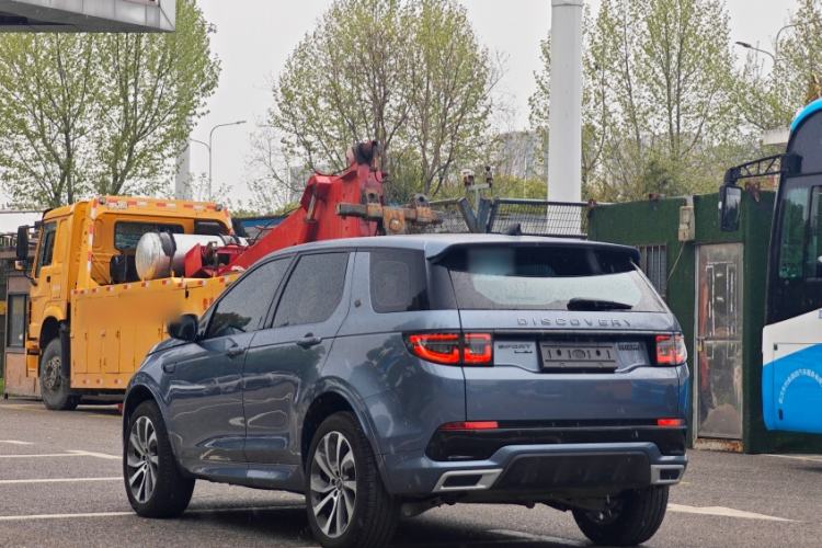 Used Land Rover Discovery Sport 2020 249 PS R-Dynamic Performance Edition Exterior 6