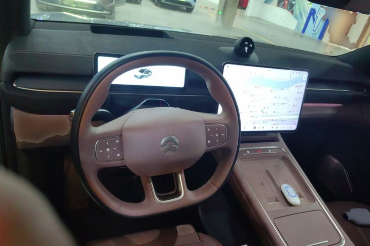 Used Nio EC6 2025 75 kWh Steering Wheel