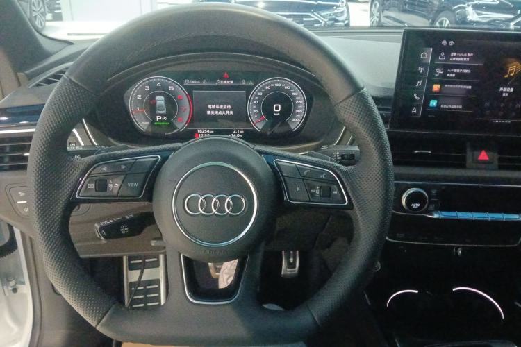 Used Audi A4L 2024 40 TFSI Luxury Dynamic Edition Center Console