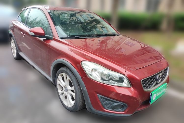Used Volvo C30 2010 2.0 Zhiya Edition Front Right 45 Deg