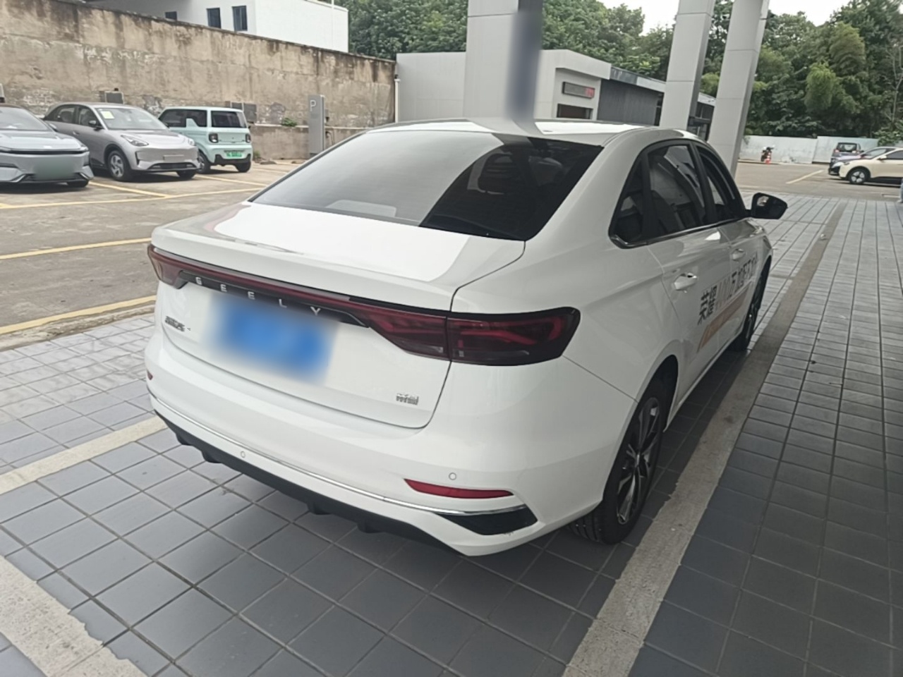 Geely Auto Emgrand 2026 Model 4th Generation 4 Millionth Anniversary Edition 1.5L CVT Feiyue Edition — снимка 6
