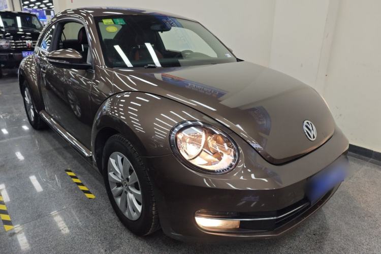 Used Volkswagen Beetle 2014 1.2TSI Fashion Edition Front Right 45 Deg
