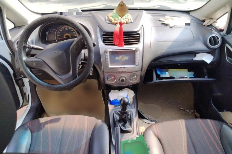 Used Chevrolet Sail 2013 Sedan 1.2L Manual Fashionable Happiness Edition Center Console