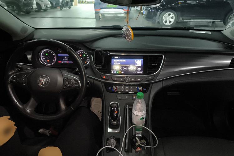 Used Buick LaCrosse 2022 652T Luxury Version Center Console