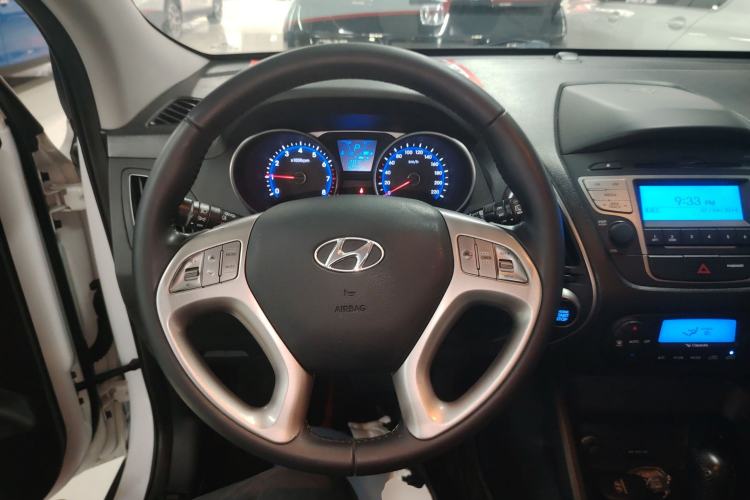 Used Hyundai ix35 2013 2.0L Automatic Two-Wheel Drive Smart GLS China IV Standard
