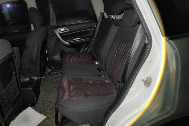 Used Haval H6 2015 Upgraded Model 1.5T Manual Two-Wheel Drive Urban Version
