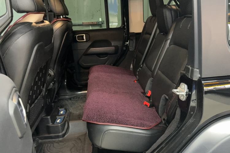 Used Jeep Wrangler 2021 2.0T Robin Hood Four-Door Edition Interior 2