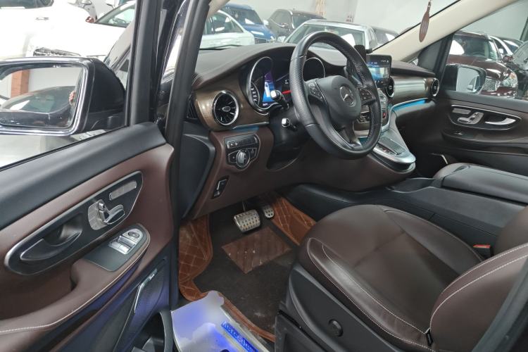 Used Mercedes-Benz V-Class 2021 V 260 L Long-wheelbase Luxury Edition