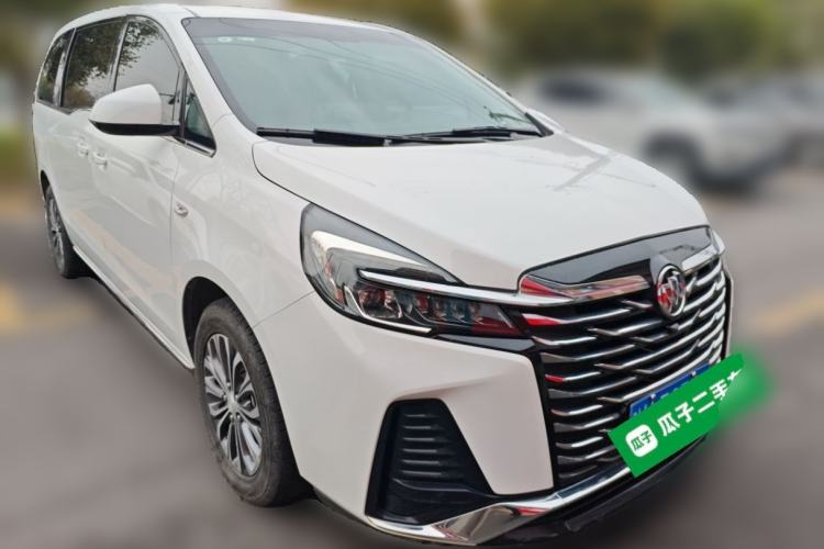 Used Buick GL8 2022 Land Cruiser Executive Class 652T Comfort Model Front Right 45 Deg