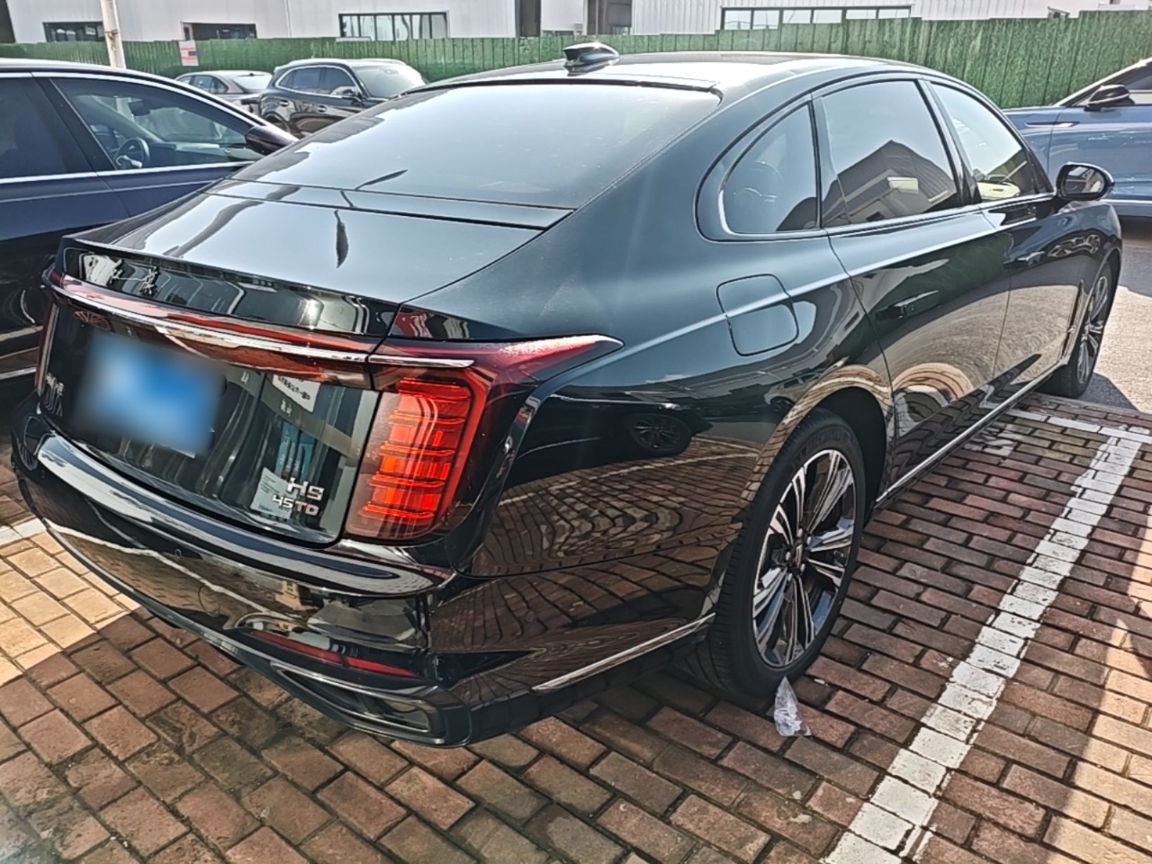 Hongqi H9 2024 2.0T Qichang Private Enjoyment Luxury Edition — снимка 6