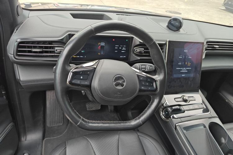 Used Nio ES8 2020 415 km Range 6-Seater Version