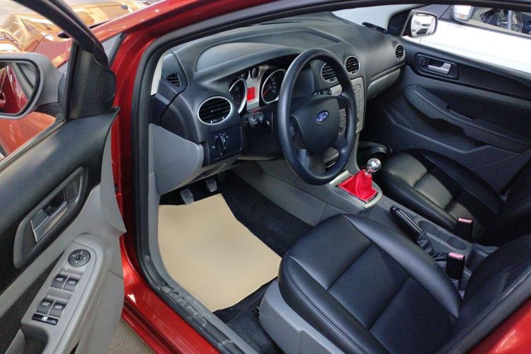 Used Ford Focus 2013 Hatchback Classic 1.8L Manual Base Model