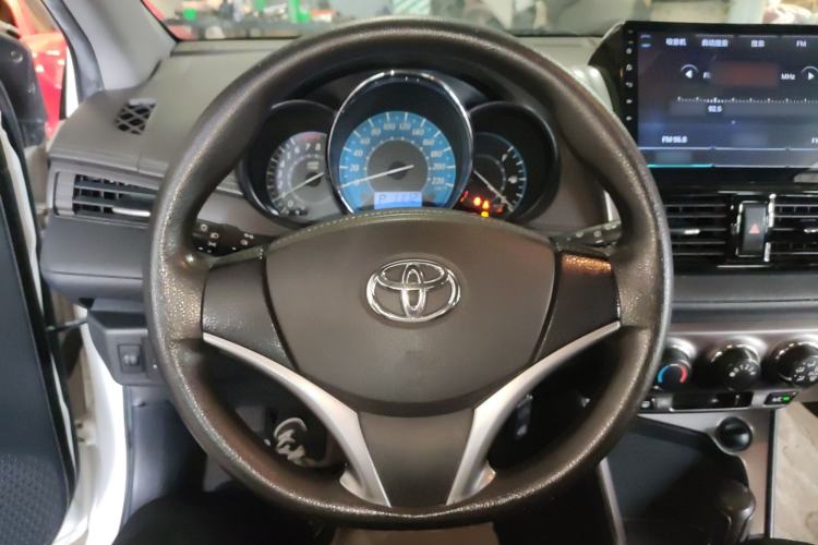 Used Toyota YARiS L Zhi Xuan 2015 1.5E Automatic Charm Edition Steering Wheel